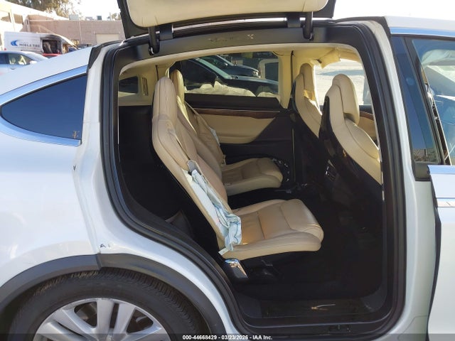Aukcja sprzedaży 2017 Tesla Model X 100d/75d/90d, vin: 5YJXCBE21HF041665, numer aukcji: 44668429
