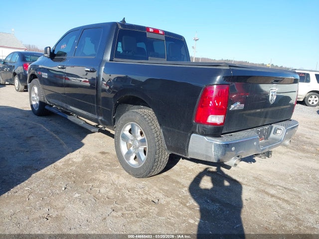 2015 RAM 1500 1C6RR7LM4FS717896 Photo 2
