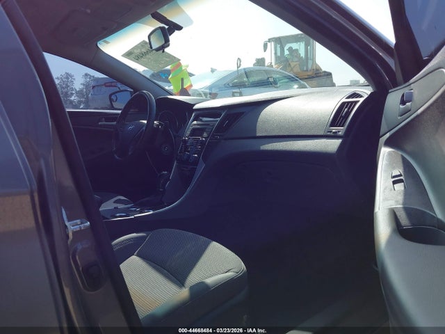 5NPEB4AC2EH920061 Hyundai SONATA GLS