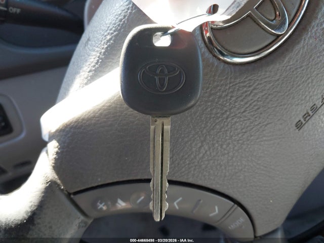 2005 TOYOTA SIENNA 5TDZA22C85S238724 Photo 10