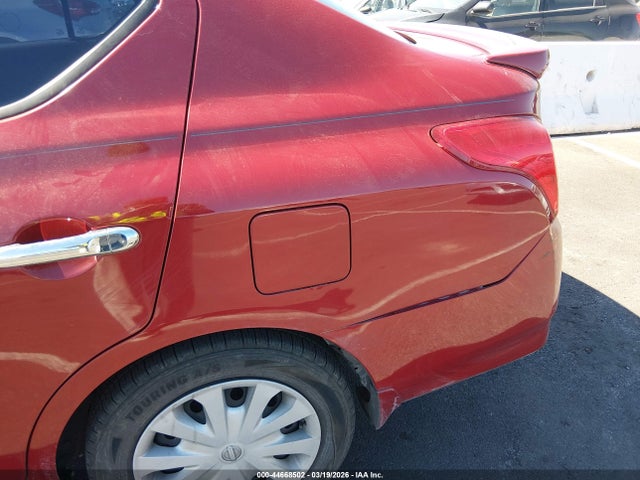 3N1CN7AP8FL821977 Nissan Versa 1.6 Sv