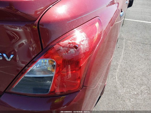 3N1CN7AP8FL821977 Nissan Versa 1.6 Sv