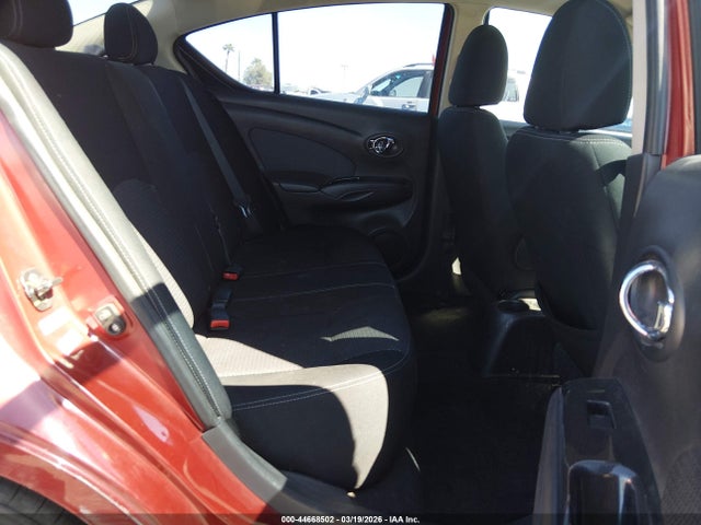 3N1CN7AP8FL821977 Nissan Versa 1.6 Sv