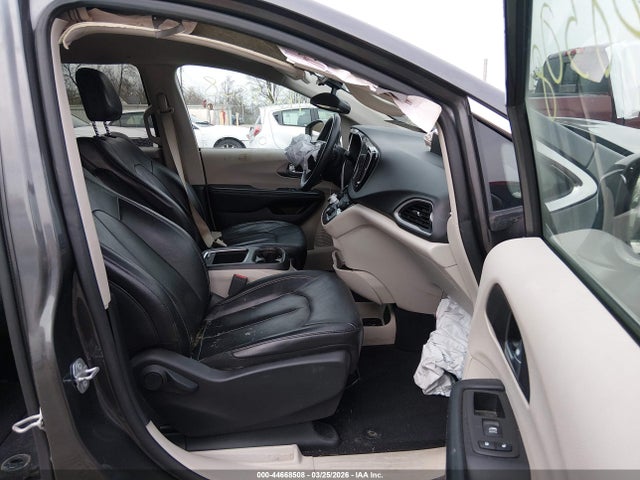 2022 Chrysler Pacifica Touring L მანქანა იყიდება აუქციონზე, vin: 2C4RC1BG8NR141992, აუქციონის ნომერი: 44668508