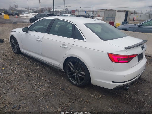 2017 AUDI A4 WAUENAF43HN040642 Photo 2