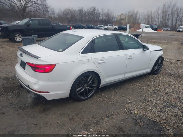 2017 AUDI A4 WAUENAF43HN040642 Photo 3