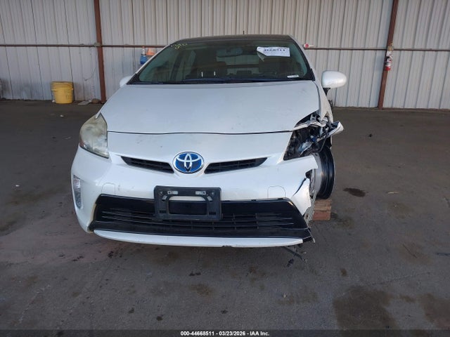 JTDKN3DU6E1827799 Toyota Prius Four