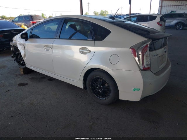 JTDKN3DU6E1827799 Toyota Prius Four