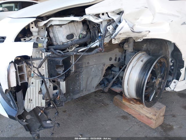 JTDKN3DU6E1827799 Toyota Prius Four