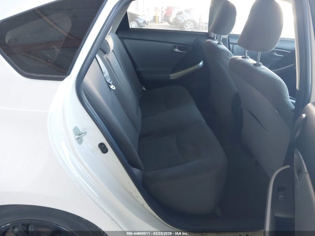 JTDKN3DU6E1827799 Toyota Prius Four