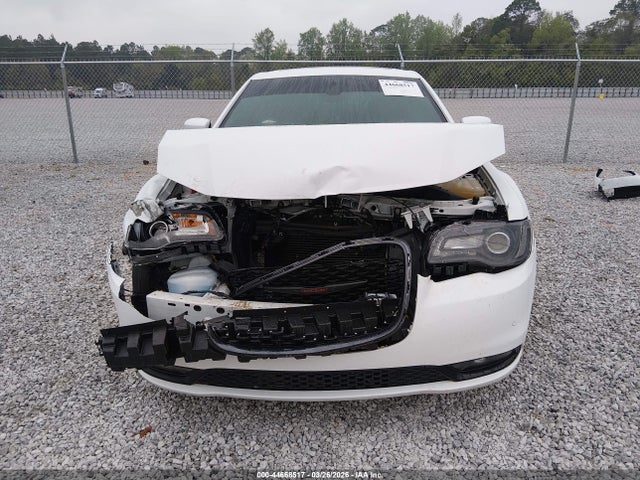 44668517 :رقم المزاد ، 2C3CCABGXPH641140 vin ، 2023 Chrysler 300 300s مزاد بيع