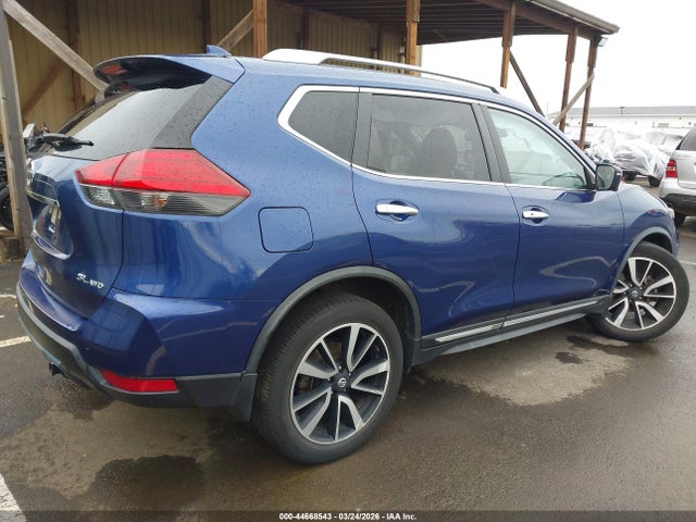 JN8AT2MV6HW020540 Nissan Rogue Sl