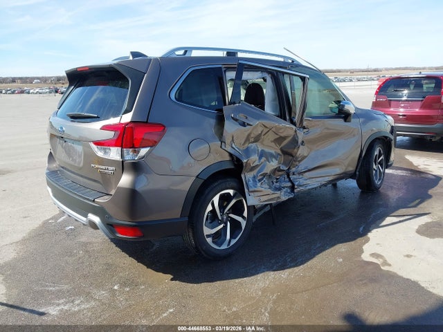 Продажа на аукционе авто 2022 Subaru Forester Touring, vin: JF2SKARC1NH505917, номер лота: 44668553