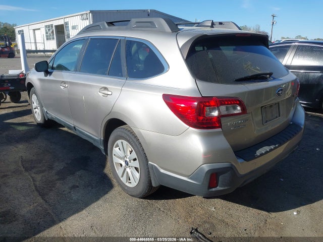 Продажа на аукционе авто 2018 Subaru Outback 2.5i Premium, vin: 4S4BSAFC5J3318721, номер лота: 44668555