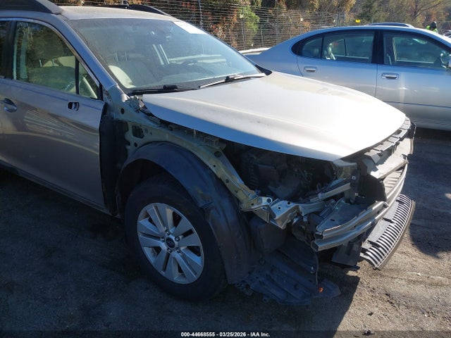 Продажа на аукционе авто 2018 Subaru Outback 2.5i Premium, vin: 4S4BSAFC5J3318721, номер лота: 44668555