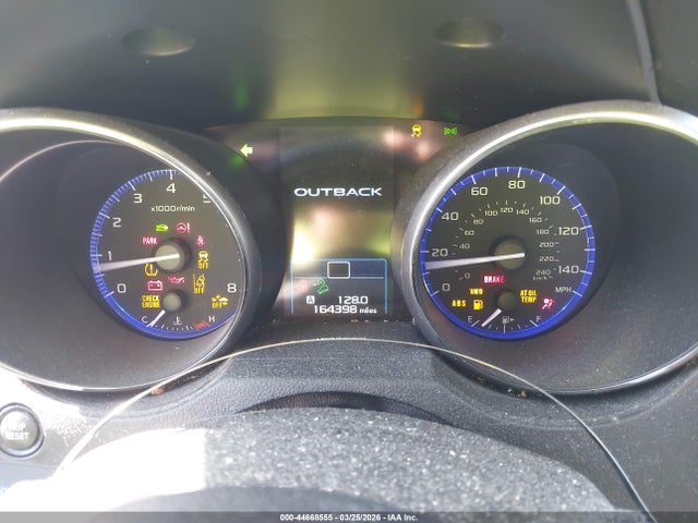 Продажа на аукционе авто 2018 Subaru Outback 2.5i Premium, vin: 4S4BSAFC5J3318721, номер лота: 44668555