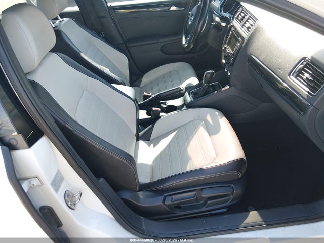 3VWD17AJ1FM336886 Volkswagen Jetta 1.8t Sport