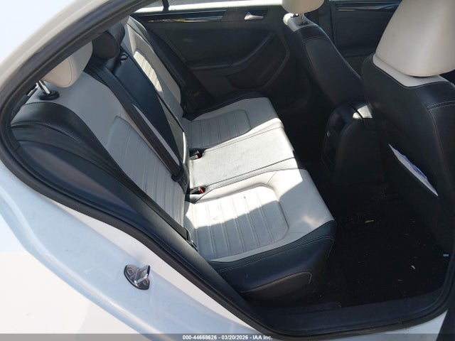 3VWD17AJ1FM336886 Volkswagen Jetta 1.8t Sport