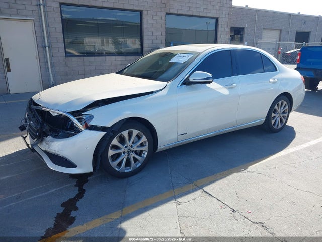 2017 MERCEDES-BENZ E 300 WDDZF4JB9HA245131 Photo 1