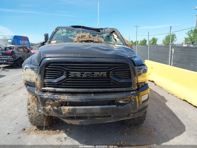 3C63R3EL5JG374602 RAM 3500 Laramie 4x4 6&#039;4 Box