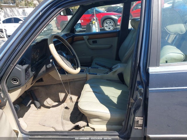 Продажа на аукционе авто 1985 Bmw 735i, vin: WBAFH810X09424827, номер лота: 44668690
