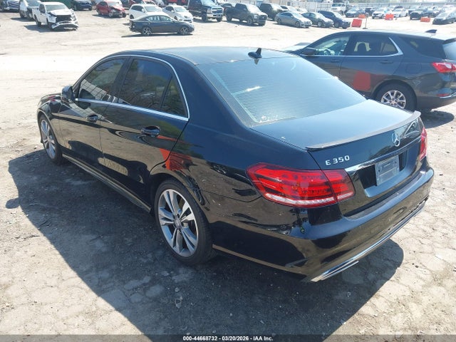 2014 MERCEDES-BENZ E 350 WDDHF5KB6EA854396 Photo 2