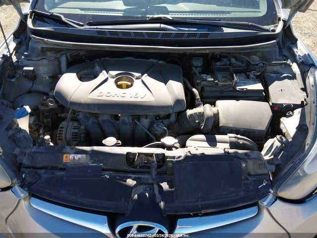 5NPDH4AE0GH695685 Hyundai ELANTRA SE