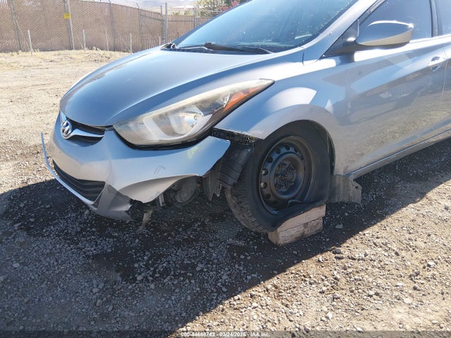 5NPDH4AE0GH695685 Hyundai ELANTRA SE