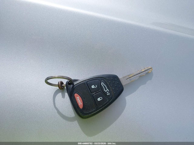 Продажа на аукционе авто 2014 Chrysler 200 Lx, vin: 1C3CCBABXEN141625, номер лота: 44668752