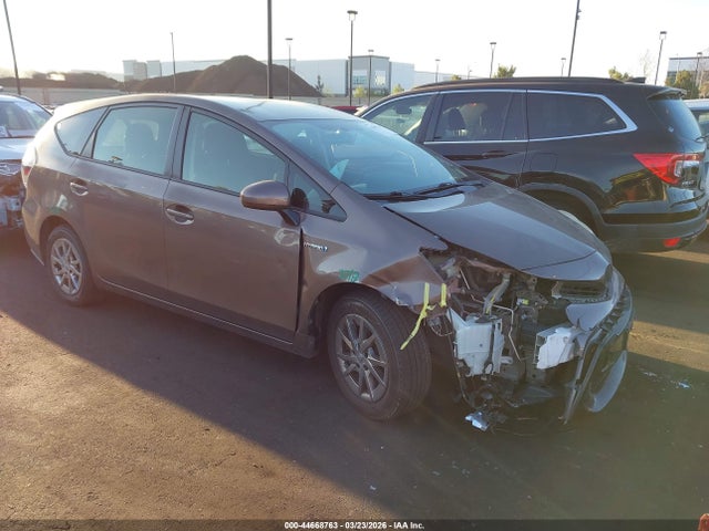 2015 TOYOTA PRIUS V JTDZN3EUXFJ028185