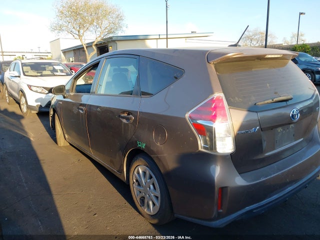 Toyota Prius V Three 2015 JTDZN3EUXFJ028185 Image 14