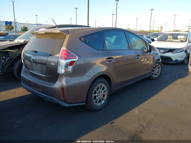 2015 TOYOTA PRIUS V JTDZN3EUXFJ028185 Photo 3