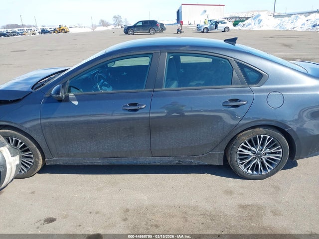 2023 Kia Forte Gt-line მანქანა იყიდება აუქციონზე, vin: 3KPF54AD7PE597699, აუქციონის ნომერი: 44668795