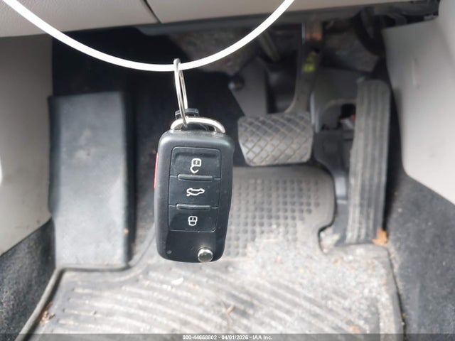 2017 VOLKSWAGEN PASSAT 1VWBT7A3XHC036187 Photo 10