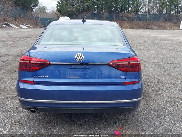 44668802 :رقم المزاد ، 1VWBT7A3XHC036187 vin ، 2017 Volkswagen Passat 1.8t Se مزاد بيع