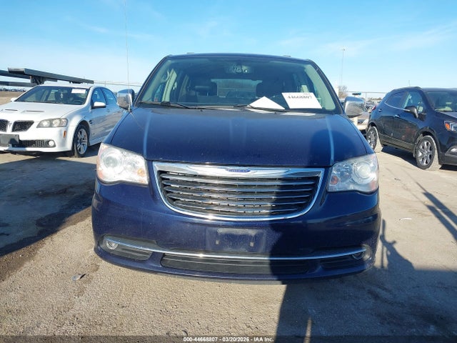 2015 Chrysler Town & Country Limited Platinum მანქანა იყიდება აუქციონზე, vin: 2C4RC1GGXFR708441, აუქციონის ნომერი: 44668807