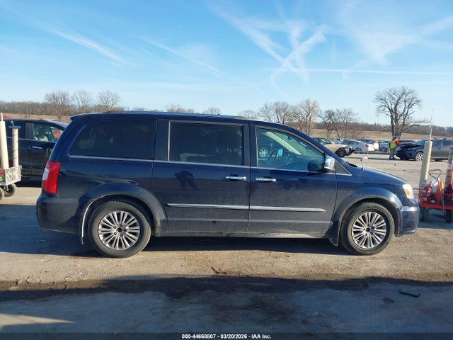 2015 Chrysler Town & Country Limited Platinum მანქანა იყიდება აუქციონზე, vin: 2C4RC1GGXFR708441, აუქციონის ნომერი: 44668807