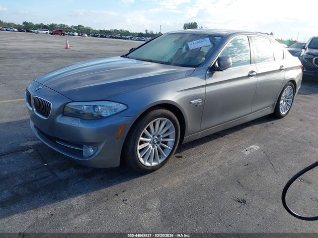 2011 BMW 535I WBAFU7C59BC869824 Photo 1