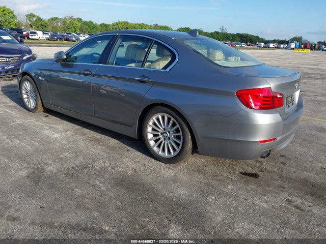 2011 BMW 535I WBAFU7C59BC869824 Photo 2