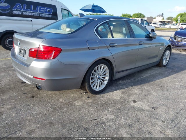 2011 BMW 535I WBAFU7C59BC869824 Photo 3
