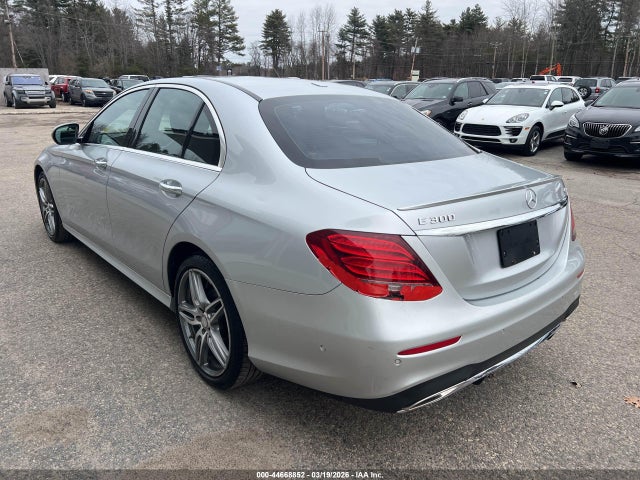 2017 MERCEDES-BENZ E 300 WDDZF4KB5HA068270 Photo 2