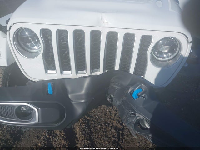 44668882 :رقم المزاد ، 1C4JJXP69PW557369 vin ، 2023 Jeep Wrangler 4xe Sahara 4x4 مزاد بيع