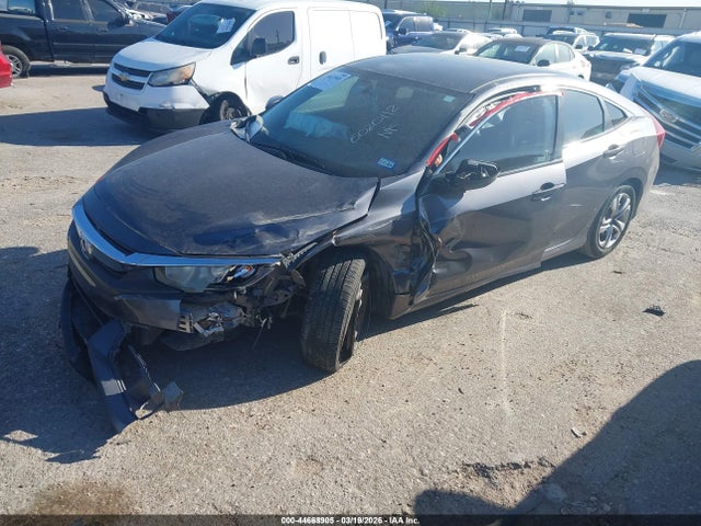 2018 HONDA CIVIC 2HGFC2F56JH594124 Photo 1