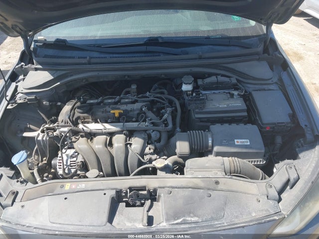 Hyundai Elantra Value Edition 2018 5NPD84LF8JH258336 Image 10