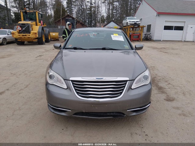 44668915 :رقم المزاد ، 1C3CCBBB8CN107565 vin ، 2012 Chrysler 200 Touring مزاد بيع