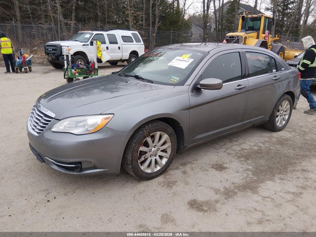 44668915 :رقم المزاد ، 1C3CCBBB8CN107565 vin ، 2012 Chrysler 200 Touring مزاد بيع