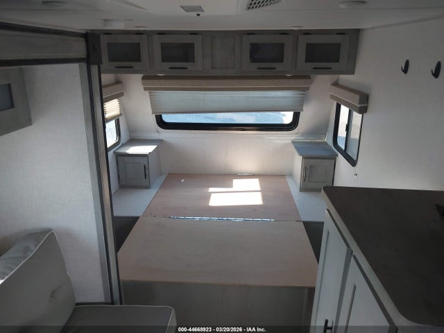 4X4TBXU10MR130908 Ibex By Forest River M-19qbs