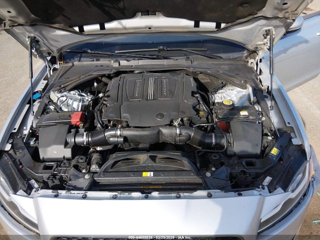 2016 JAGUAR XF SAJBD4BV8GCY11133 Photo 9