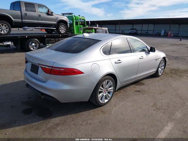 2016 JAGUAR XF SAJBD4BV8GCY11133 Photo 3