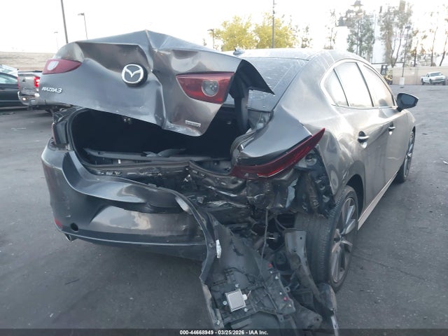 3MZBPADL7KM112564 Mazda Mazda3 Preferred Package